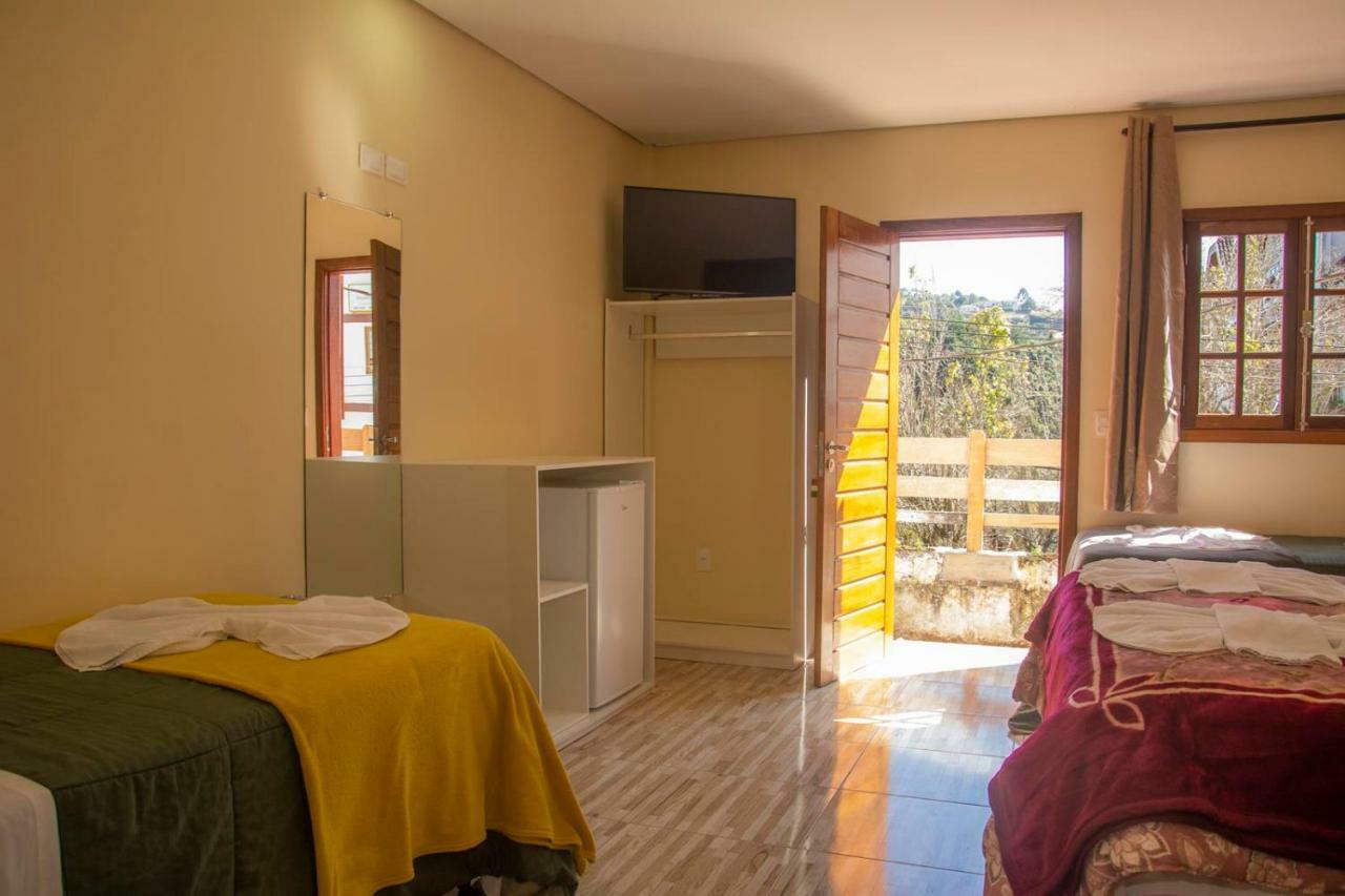Pousada Villaggio Di Roma Кампус-ду-Жордау Экстерьер фото